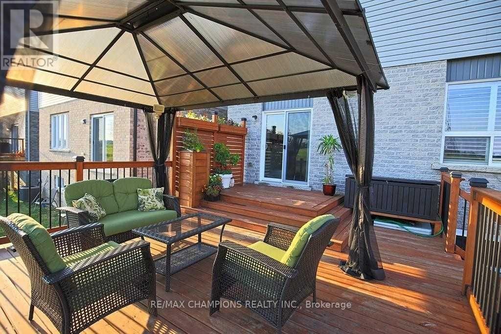 115 Medici Lane, Hamilton (carpenter), Ontario