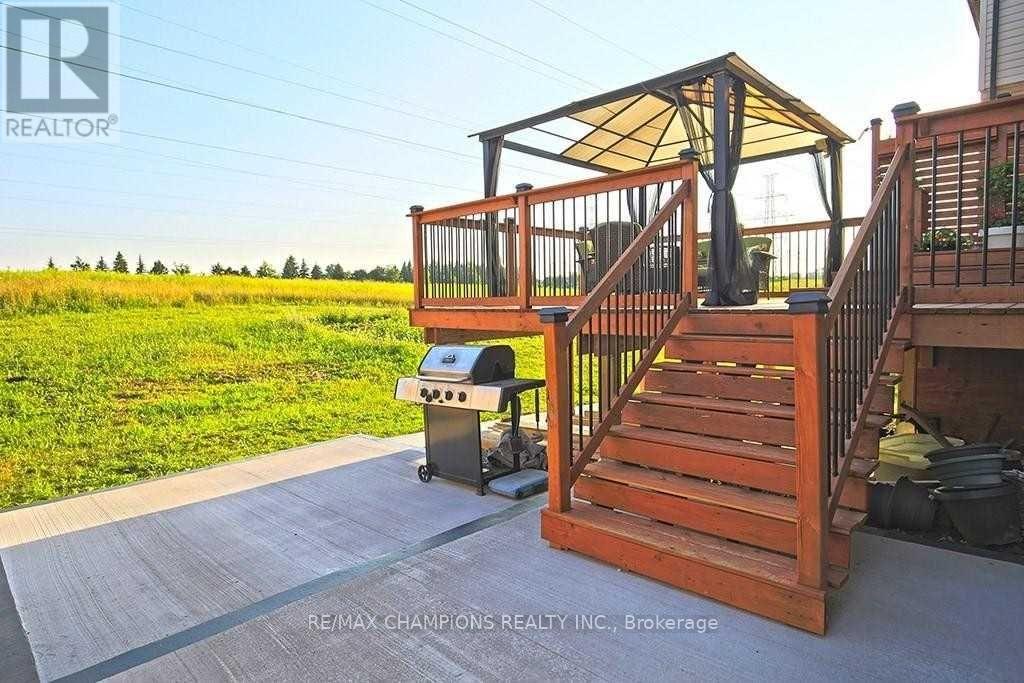 115 Medici Lane, Hamilton (carpenter), Ontario