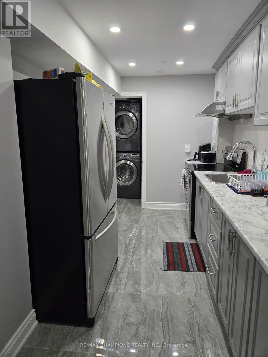 115 Medici Lane, Hamilton (carpenter), Ontario