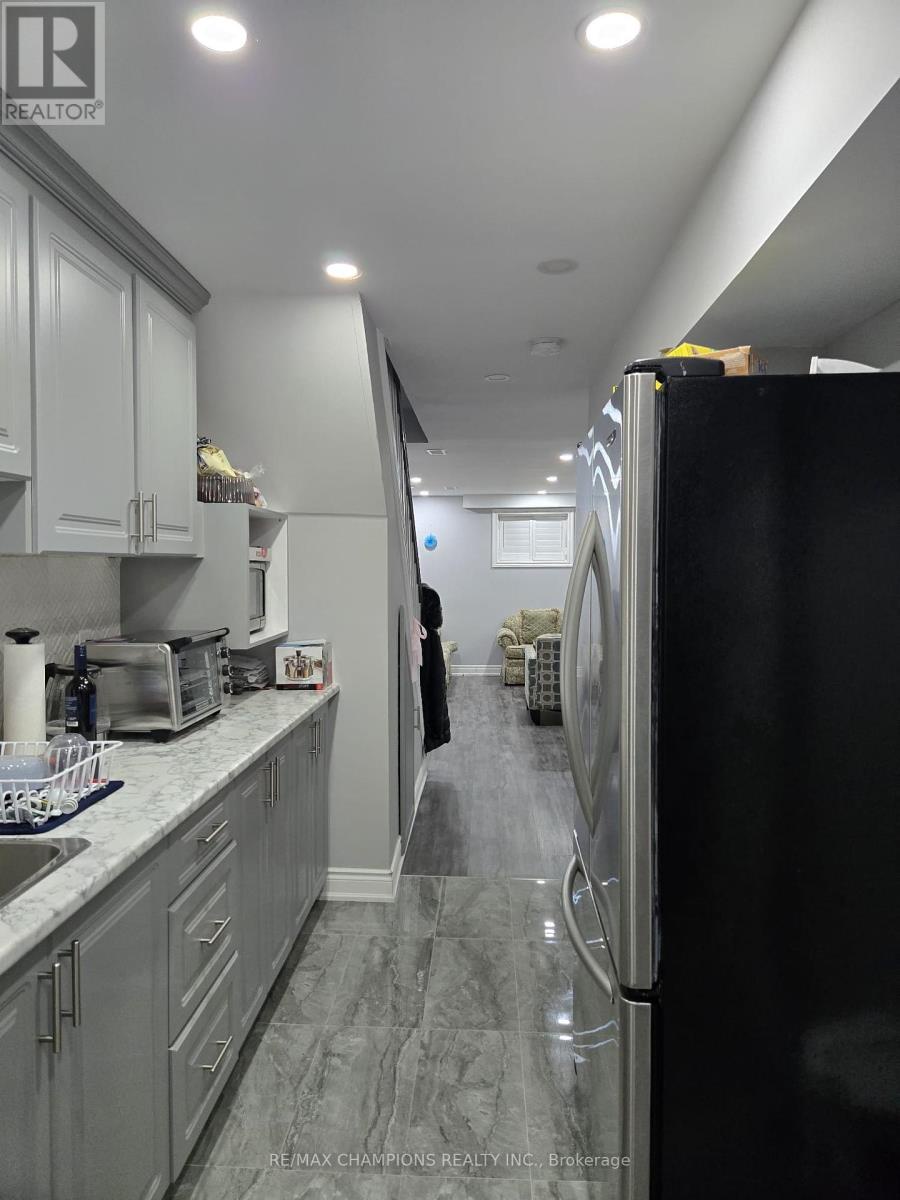 115 Medici Lane, Hamilton (carpenter), Ontario