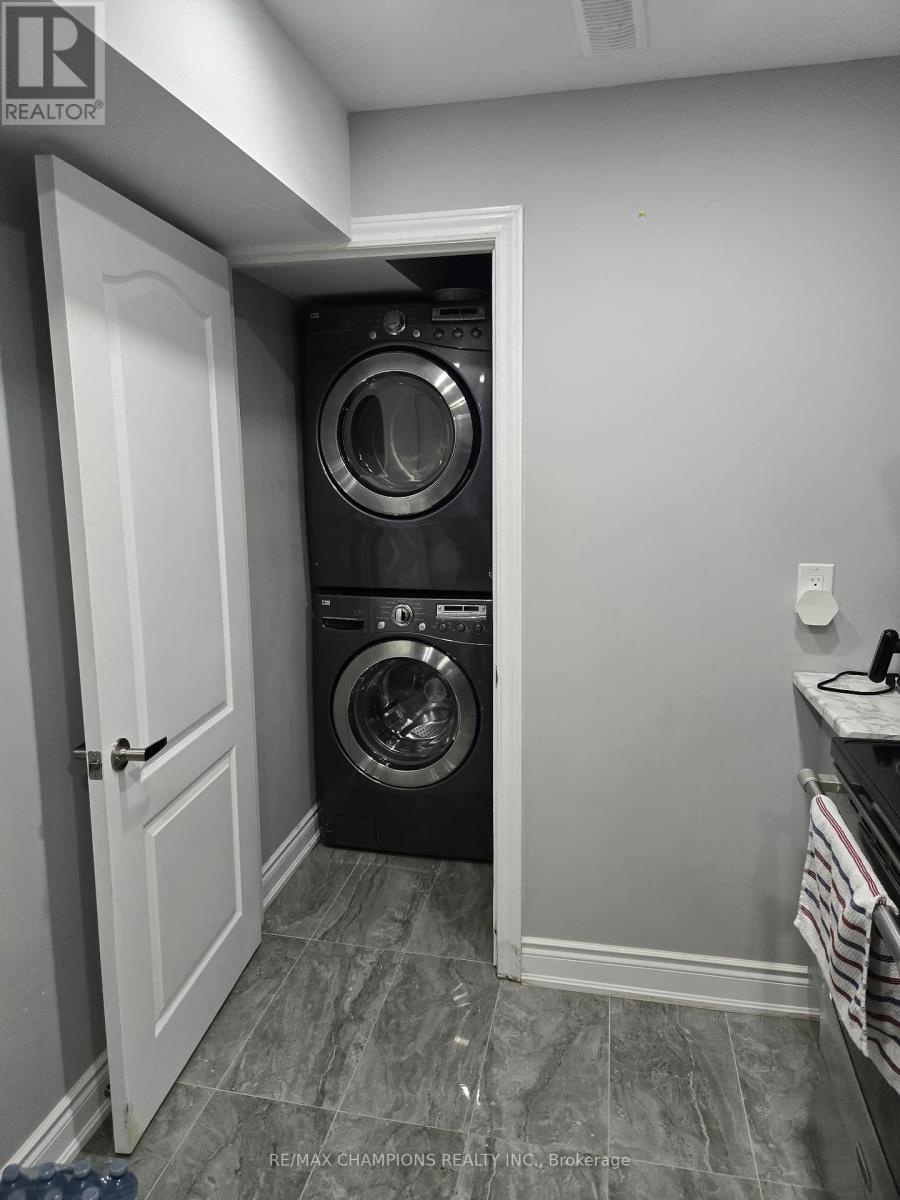 115 Medici Lane, Hamilton (carpenter), Ontario