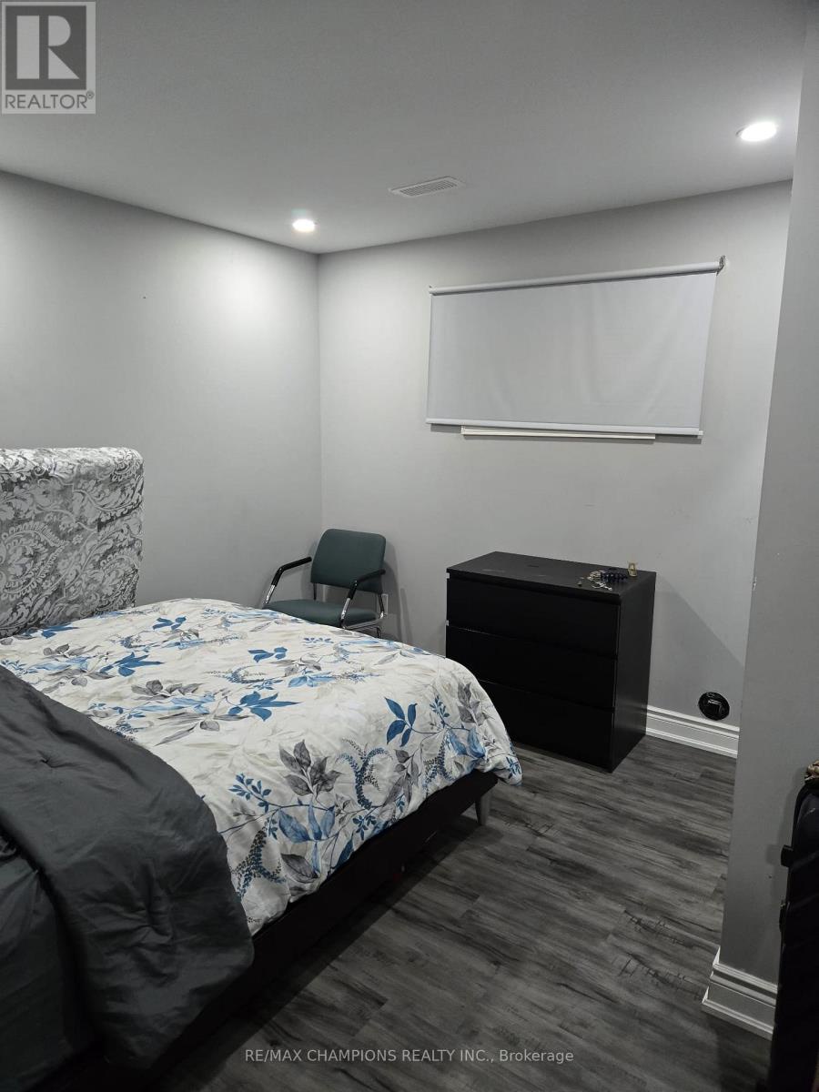 115 Medici Lane, Hamilton (carpenter), Ontario