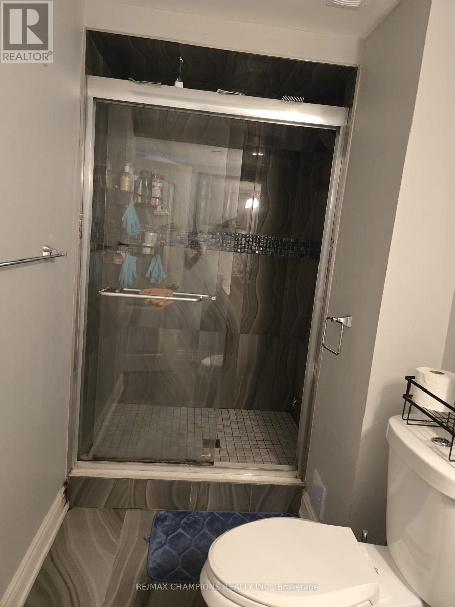 115 Medici Lane, Hamilton (carpenter), Ontario