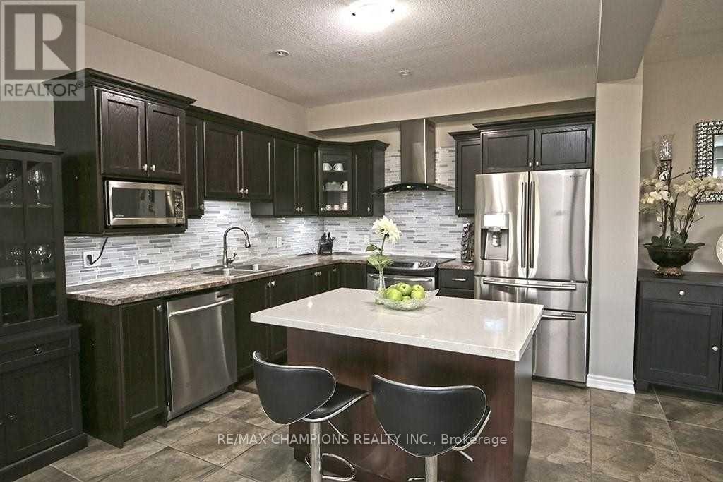 115 Medici Lane, Hamilton (carpenter), Ontario