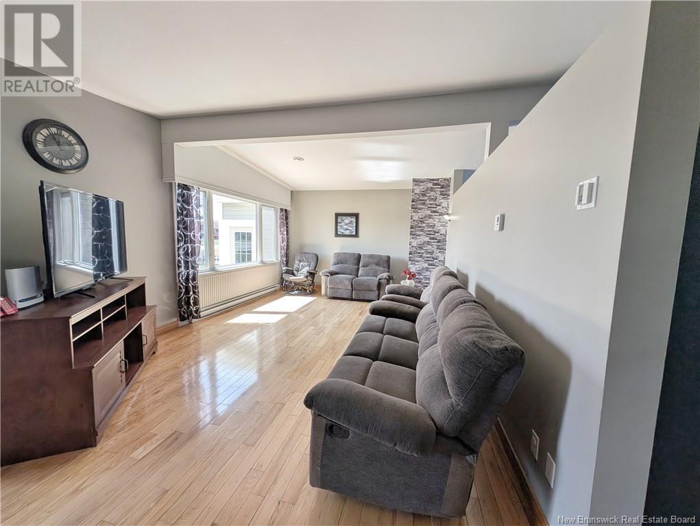 7701 Du Havre Street, Bas-caraquet, New Brunswick