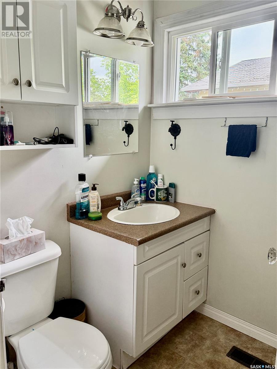 103 2nd Avenue W, Paynton, Saskatchewan