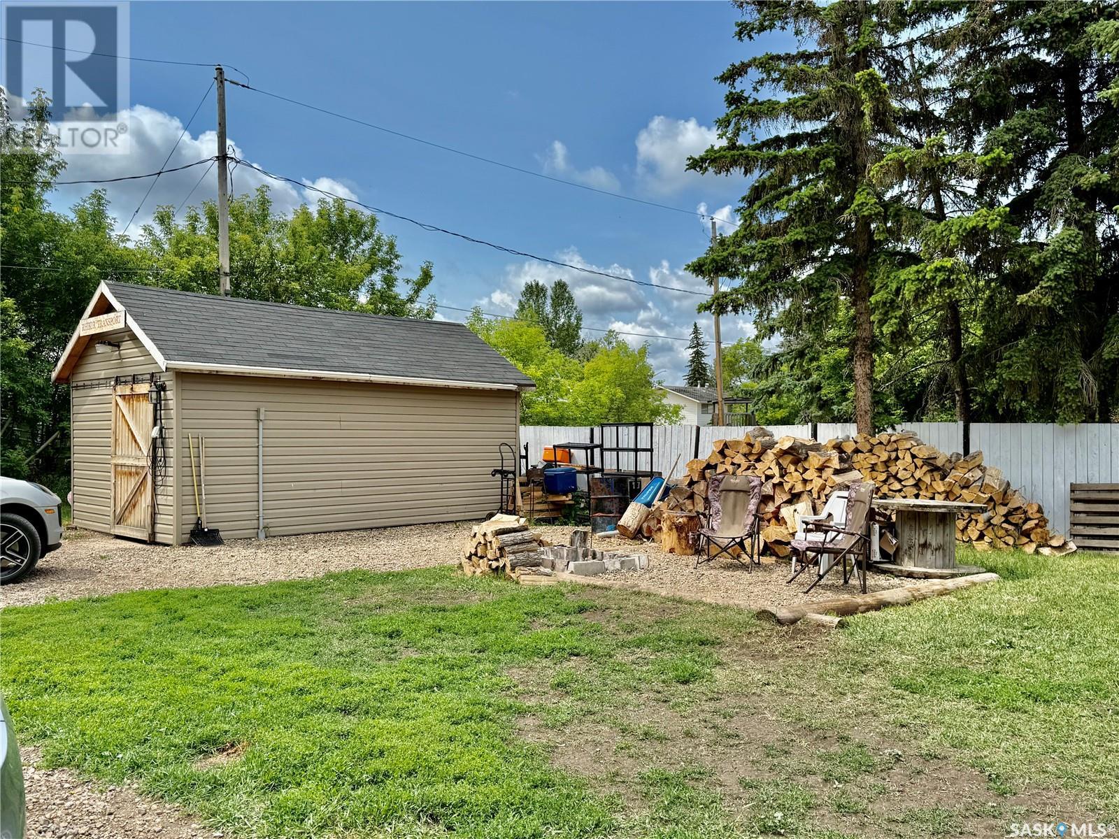 103 2nd Avenue W, Paynton, Saskatchewan