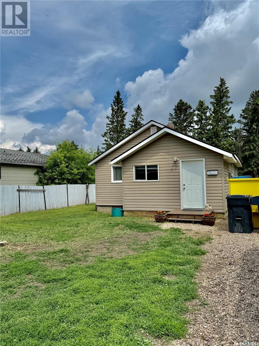 103 2nd Avenue W, Paynton, Saskatchewan