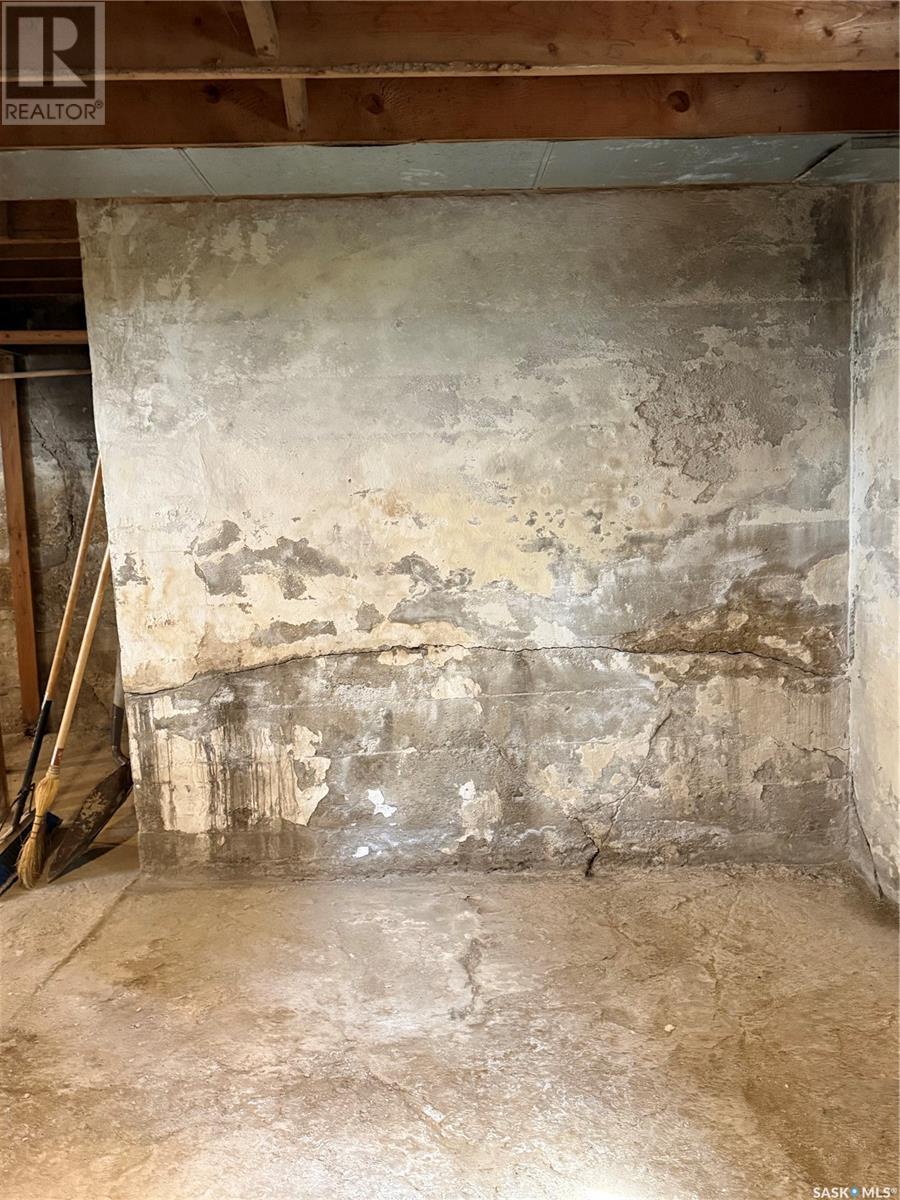 103 2nd Avenue W, Paynton, Saskatchewan