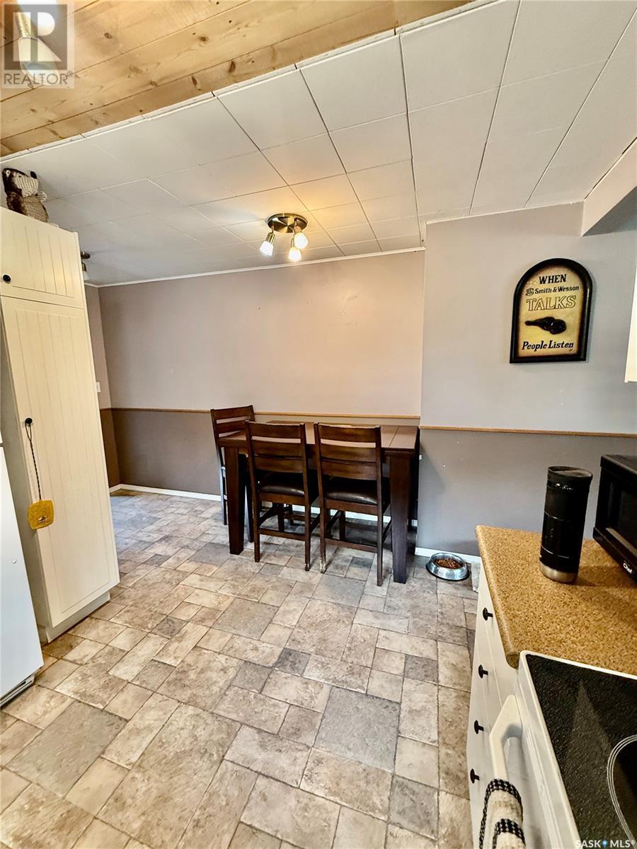 103 2nd Avenue W, Paynton, Saskatchewan