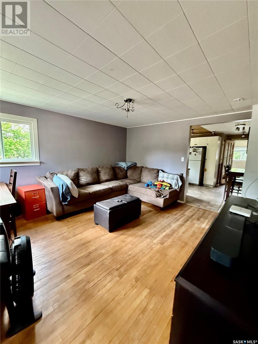 103 2nd Avenue W, Paynton, Saskatchewan