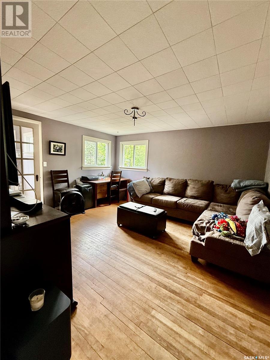 103 2nd Avenue W, Paynton, Saskatchewan