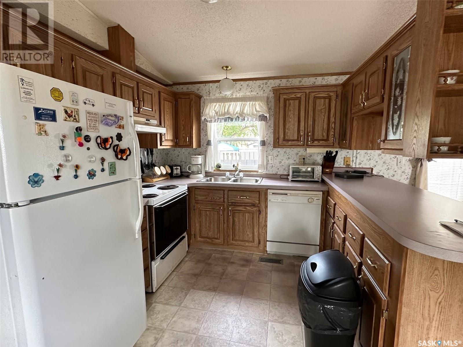 230 Main Street, Bienfait, Saskatchewan