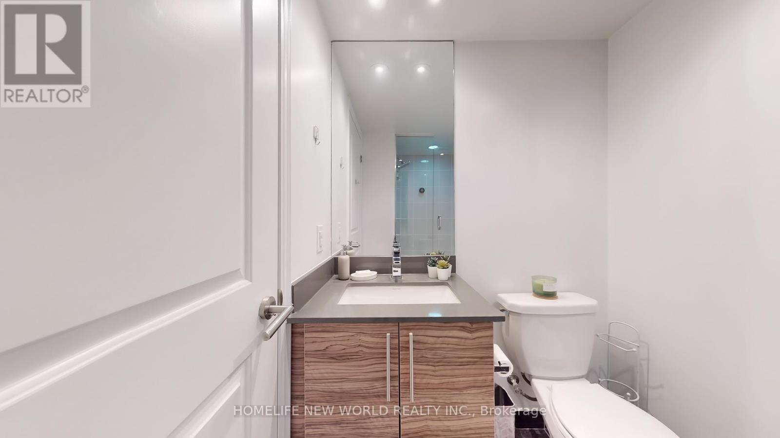 717 - 400 Adelaide Street E, Toronto (moss Park), Ontario