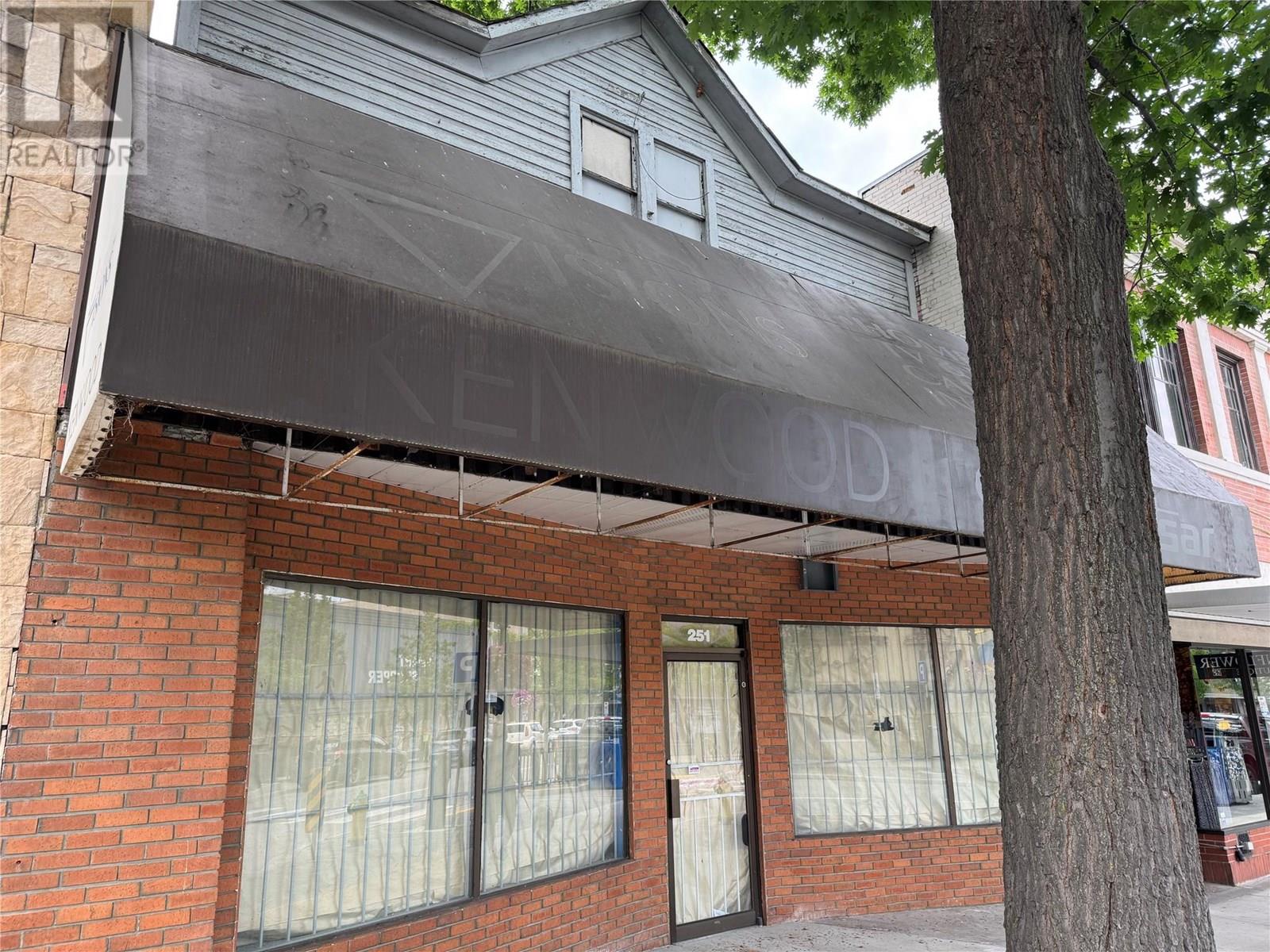 251 Main Street, Penticton, British Columbia