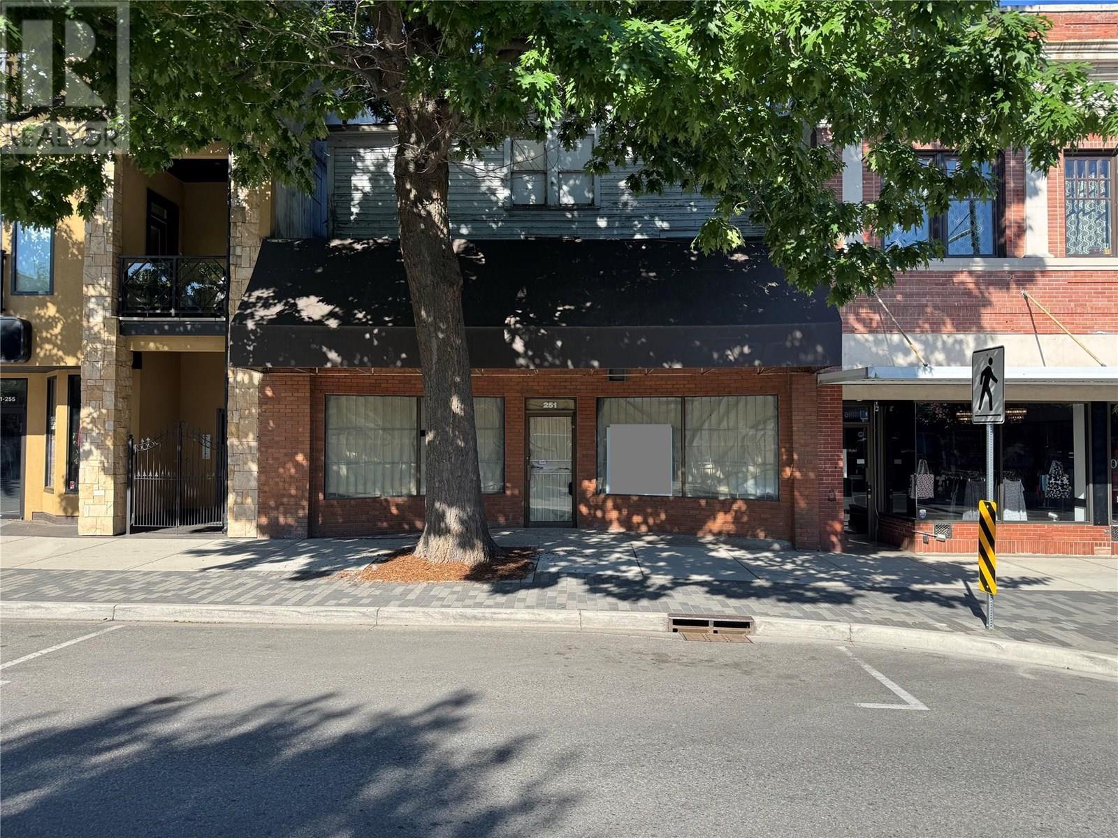 251 Main Street, Penticton, British Columbia