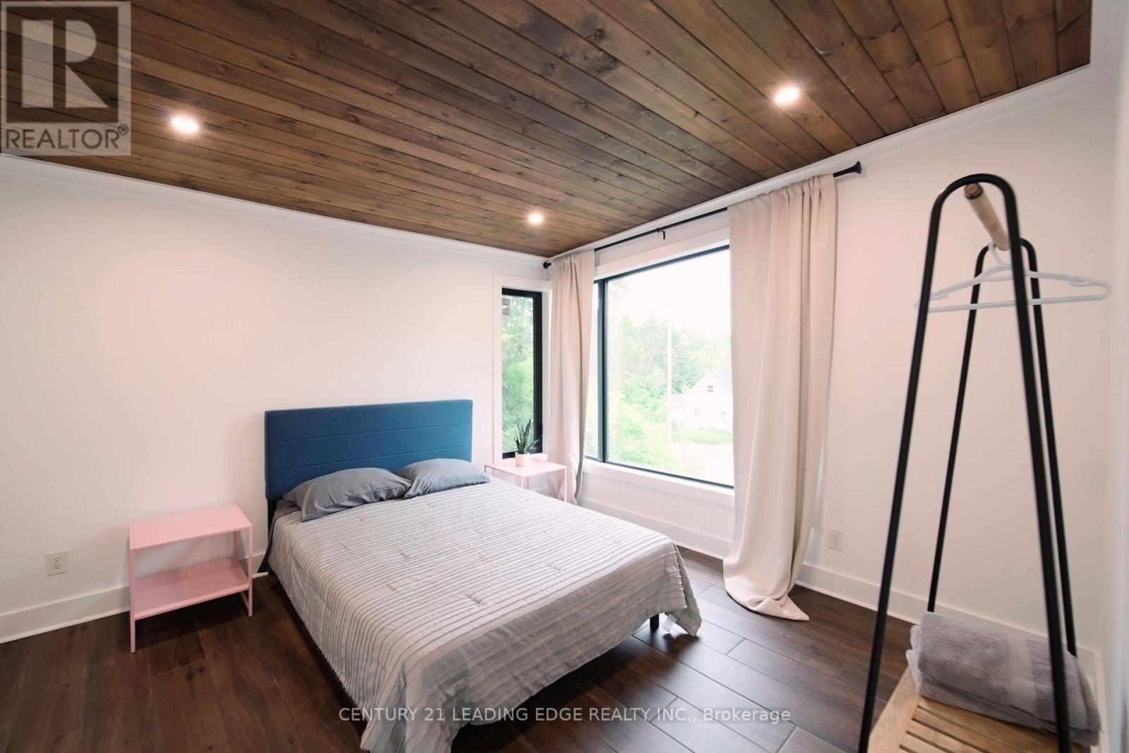 34 Ottawa Avenue, South River, Ontario