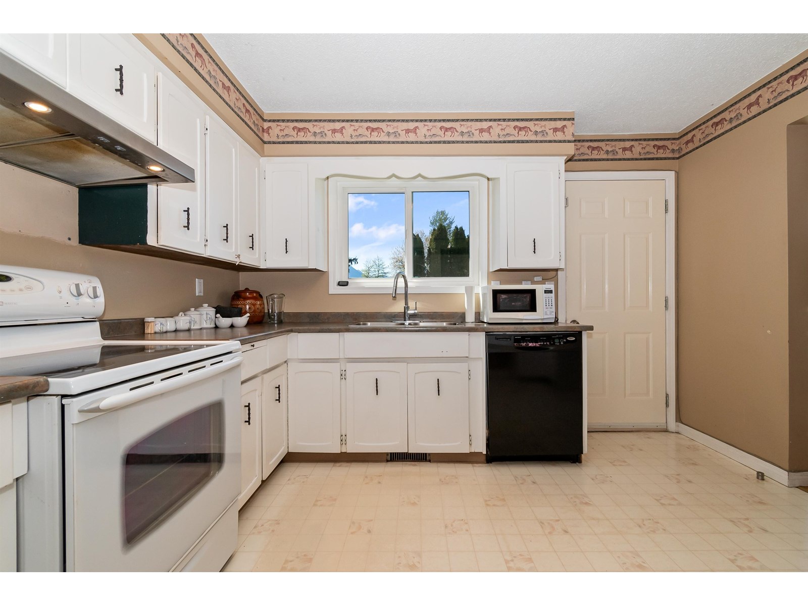 46774 First Avenue, Chilliwack, British Columbia