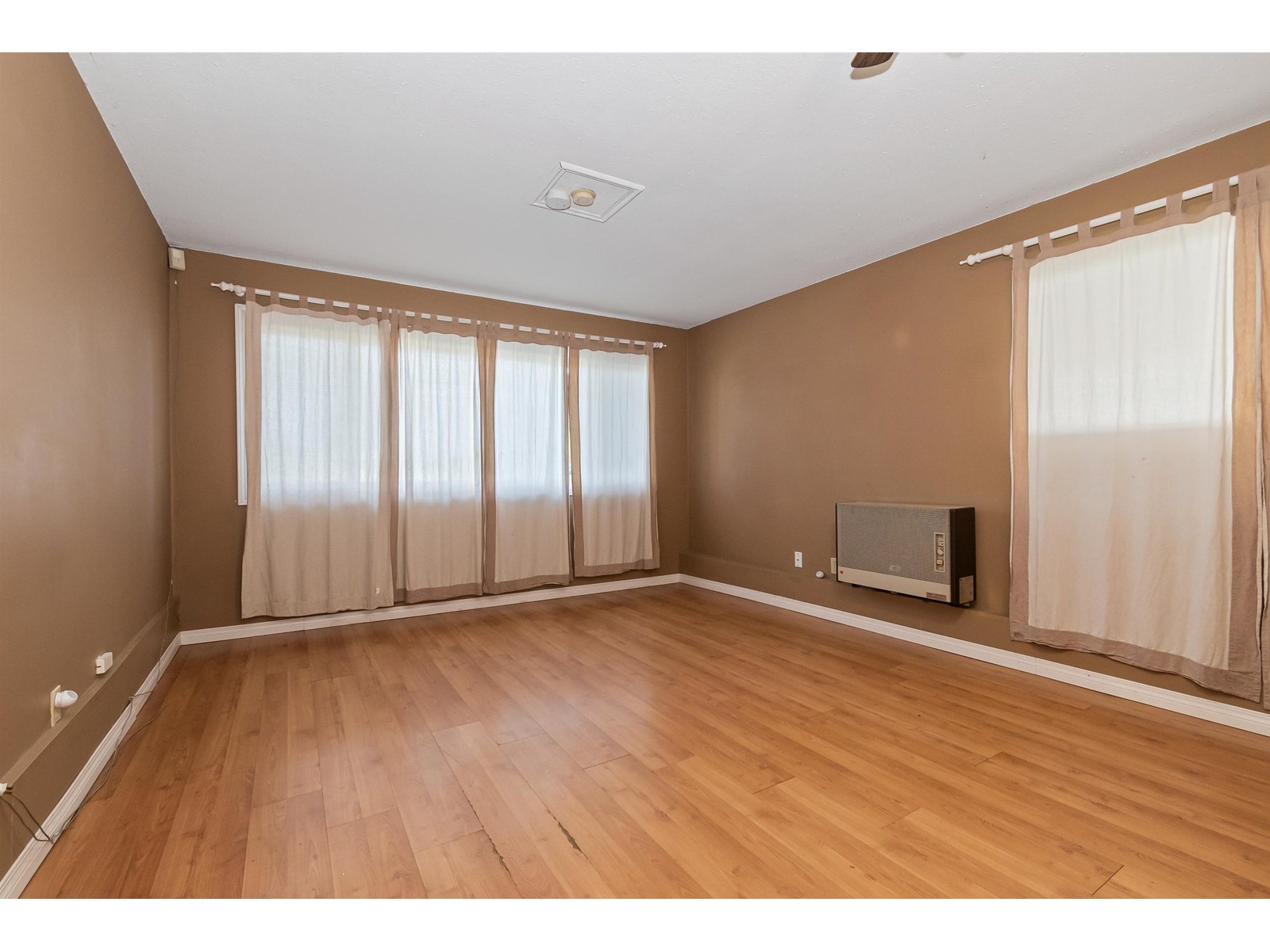 46774 First Avenue, Chilliwack, British Columbia