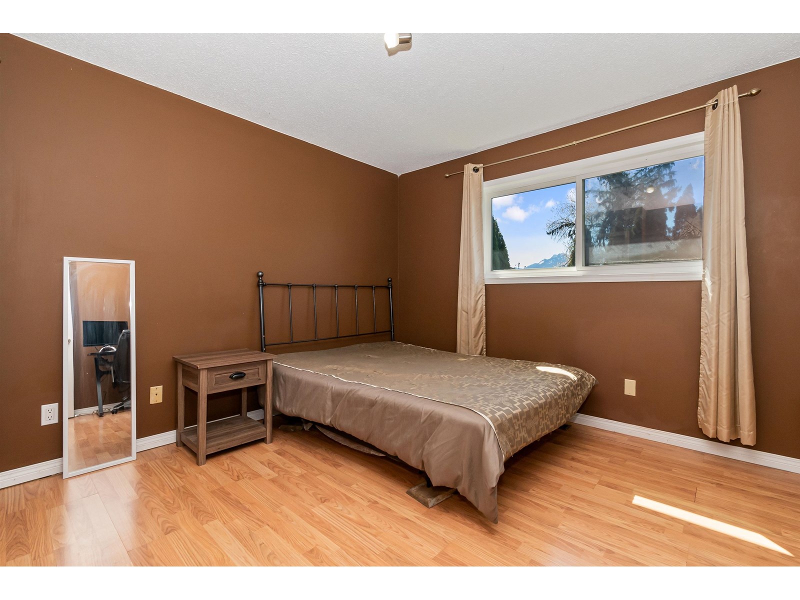 46774 First Avenue, Chilliwack, British Columbia