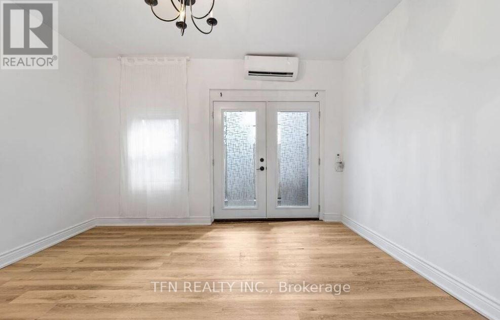 1279-1281 Gerrard Street E, Toronto (greenwood-coxwell), Ontario