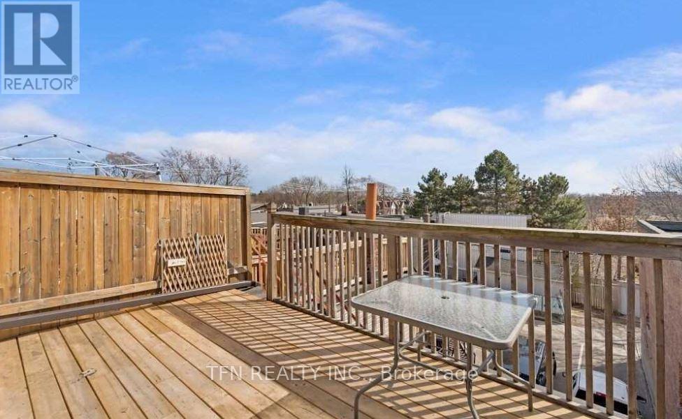 1279-1281 Gerrard Street E, Toronto (greenwood-coxwell), Ontario