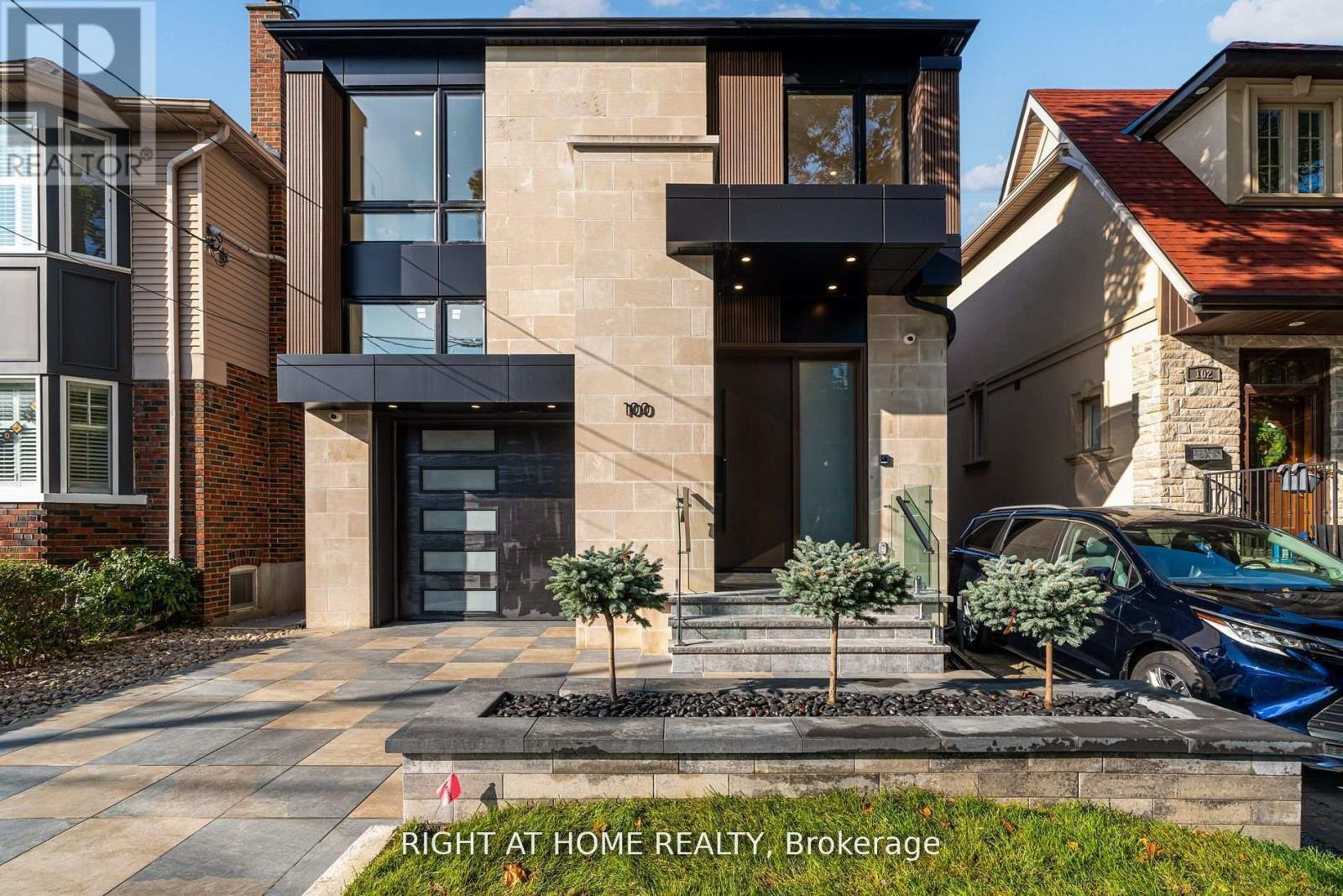 100 Glenvale Boulevard, Toronto (leaside), Ontario