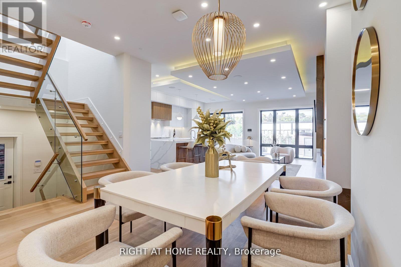 100 Glenvale Boulevard, Toronto (leaside), Ontario