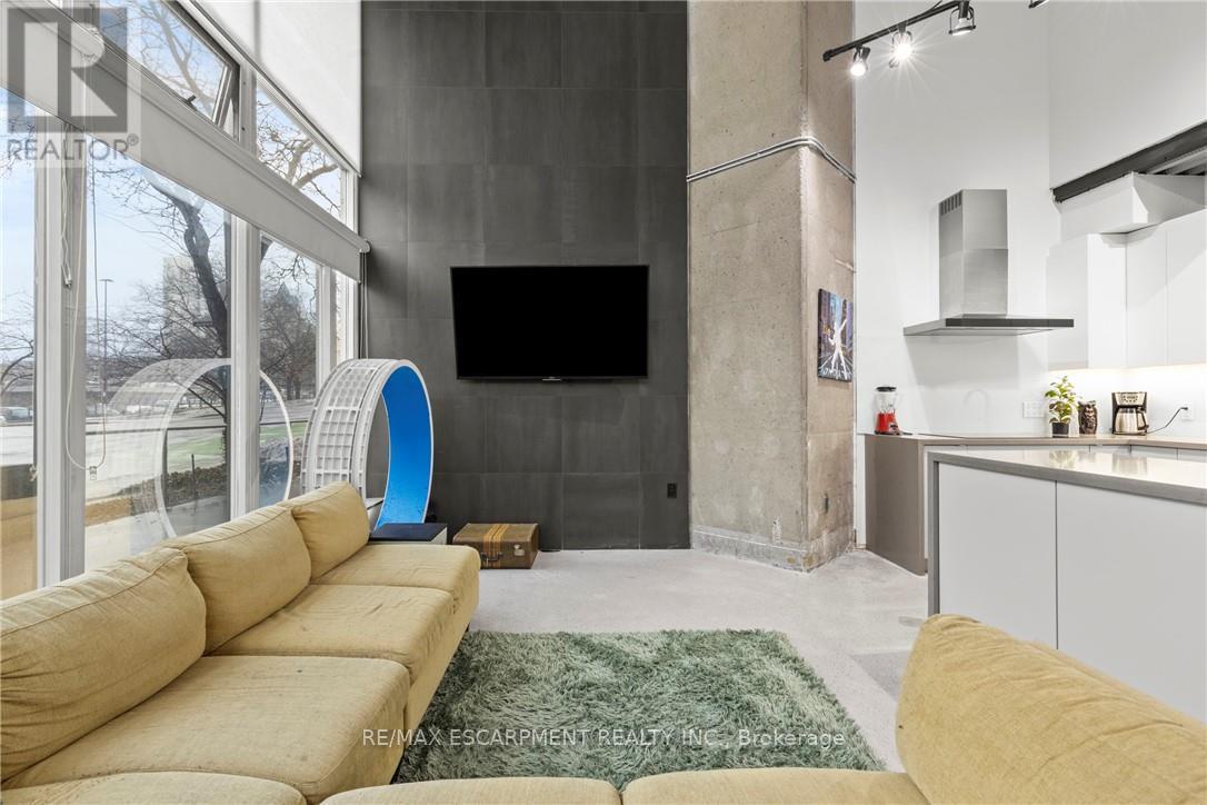 105 - 66 Bay Street S, Hamilton (durand), Ontario