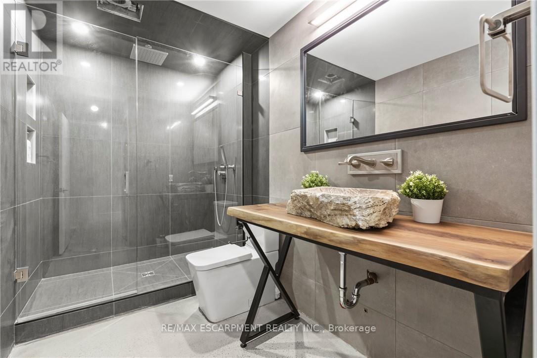 105 - 66 Bay Street S, Hamilton (durand), Ontario