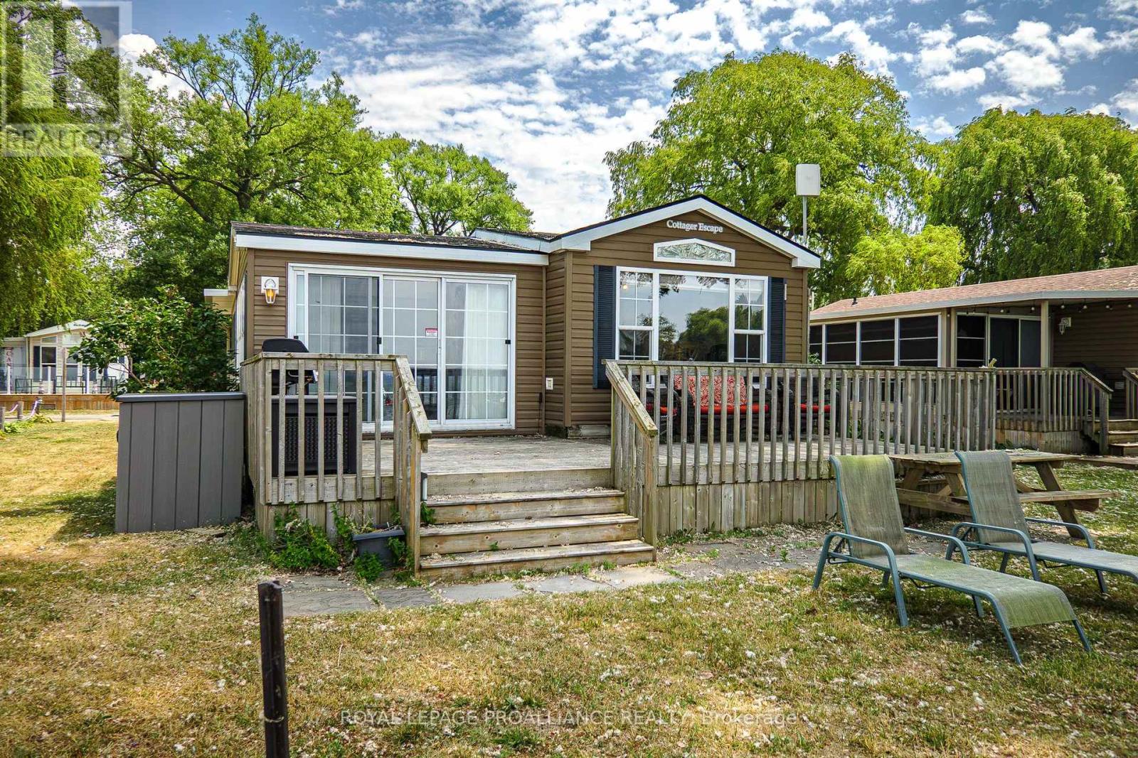 13 Beach View Lane - 486 County Road 18, Prince Edward County (athol Ward), Ontario