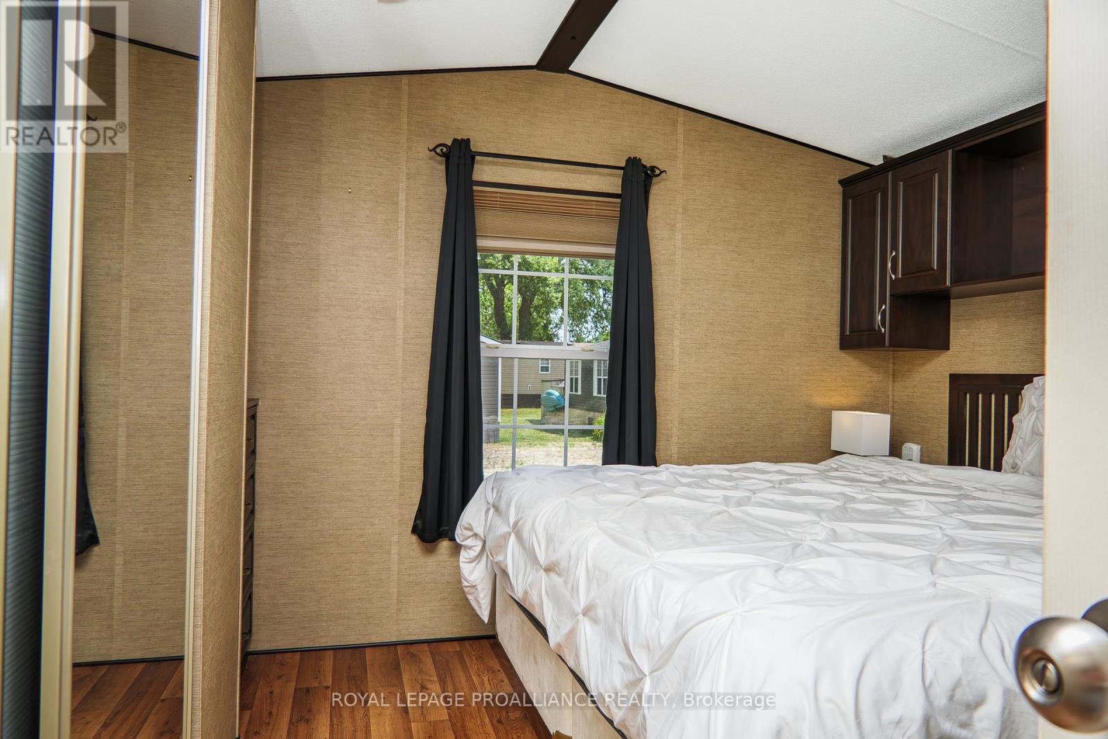 13 Beach View Lane - 486 County Road 18, Prince Edward County (athol Ward), Ontario