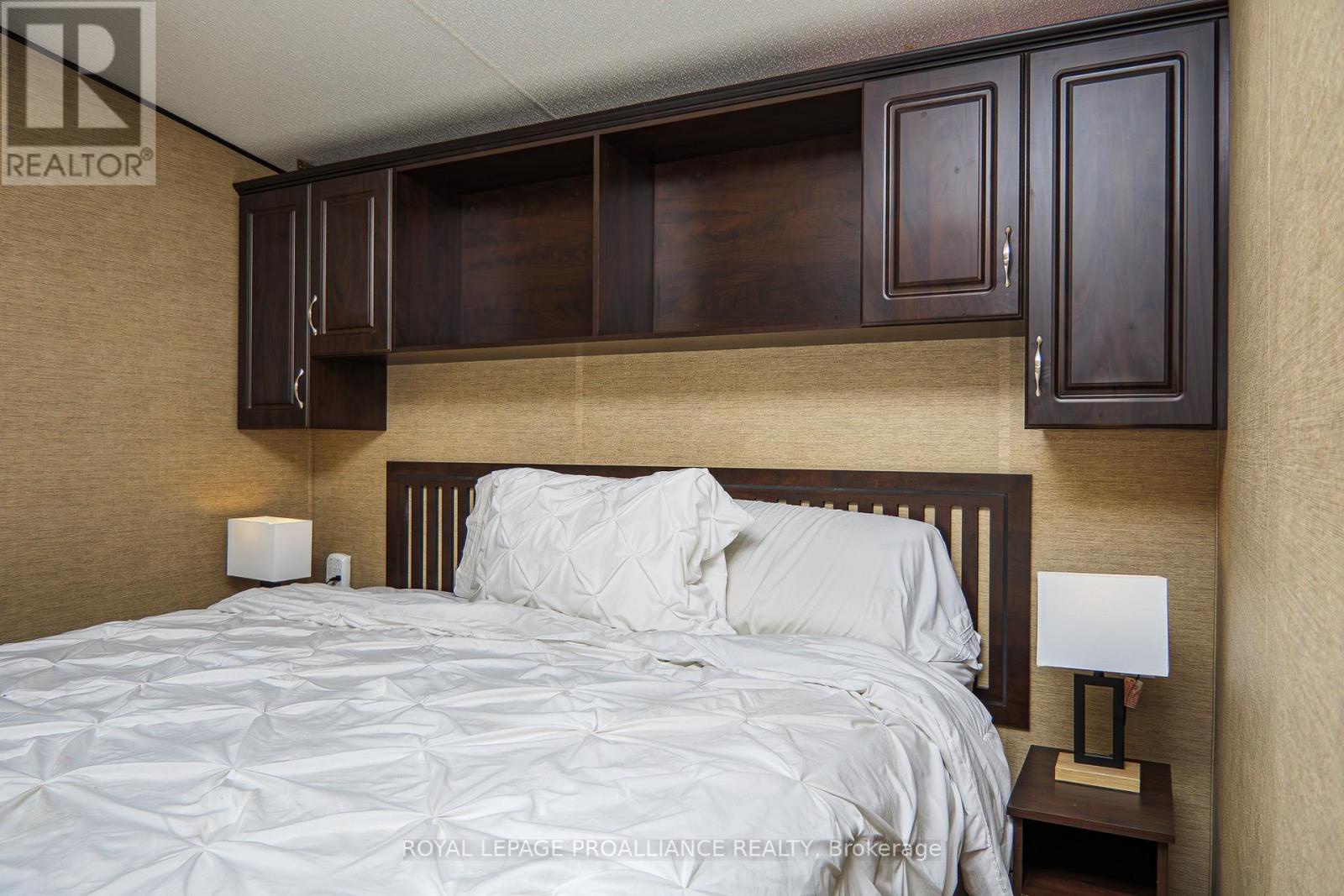 13 Beach View Lane - 486 County Road 18, Prince Edward County (athol Ward), Ontario