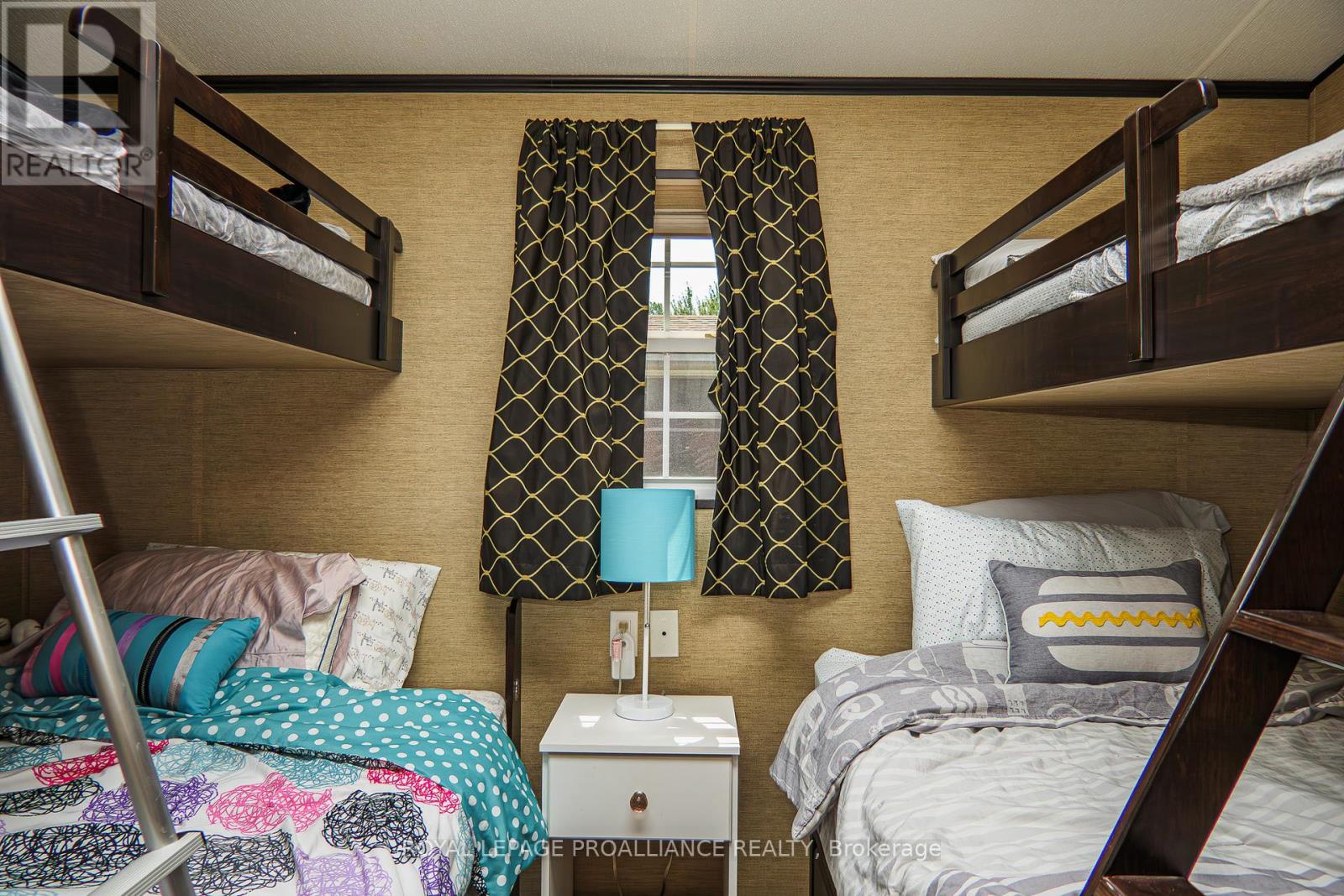 13 Beach View Lane - 486 County Road 18, Prince Edward County (athol Ward), Ontario