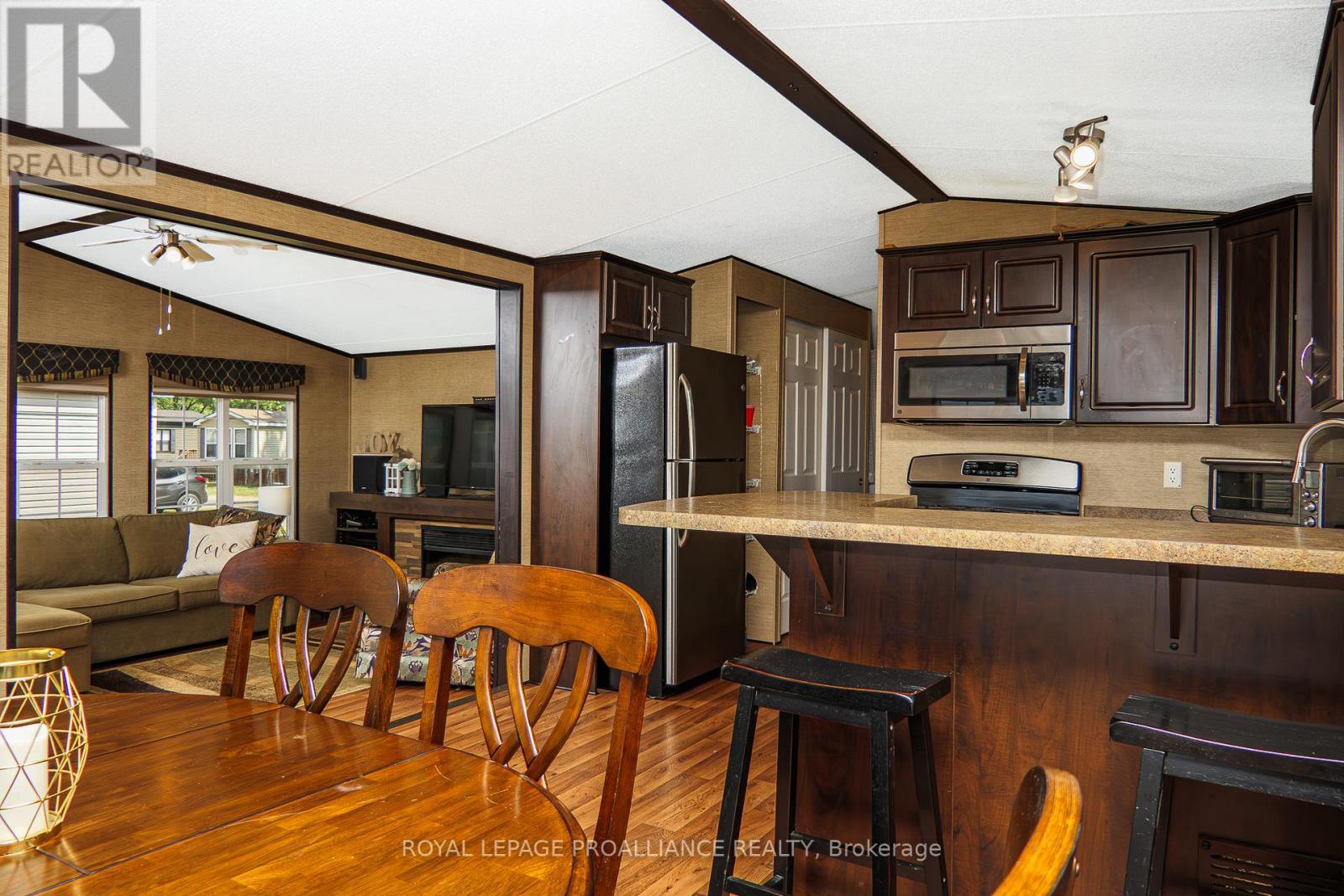 13 Beach View Lane - 486 County Road 18, Prince Edward County (athol Ward), Ontario