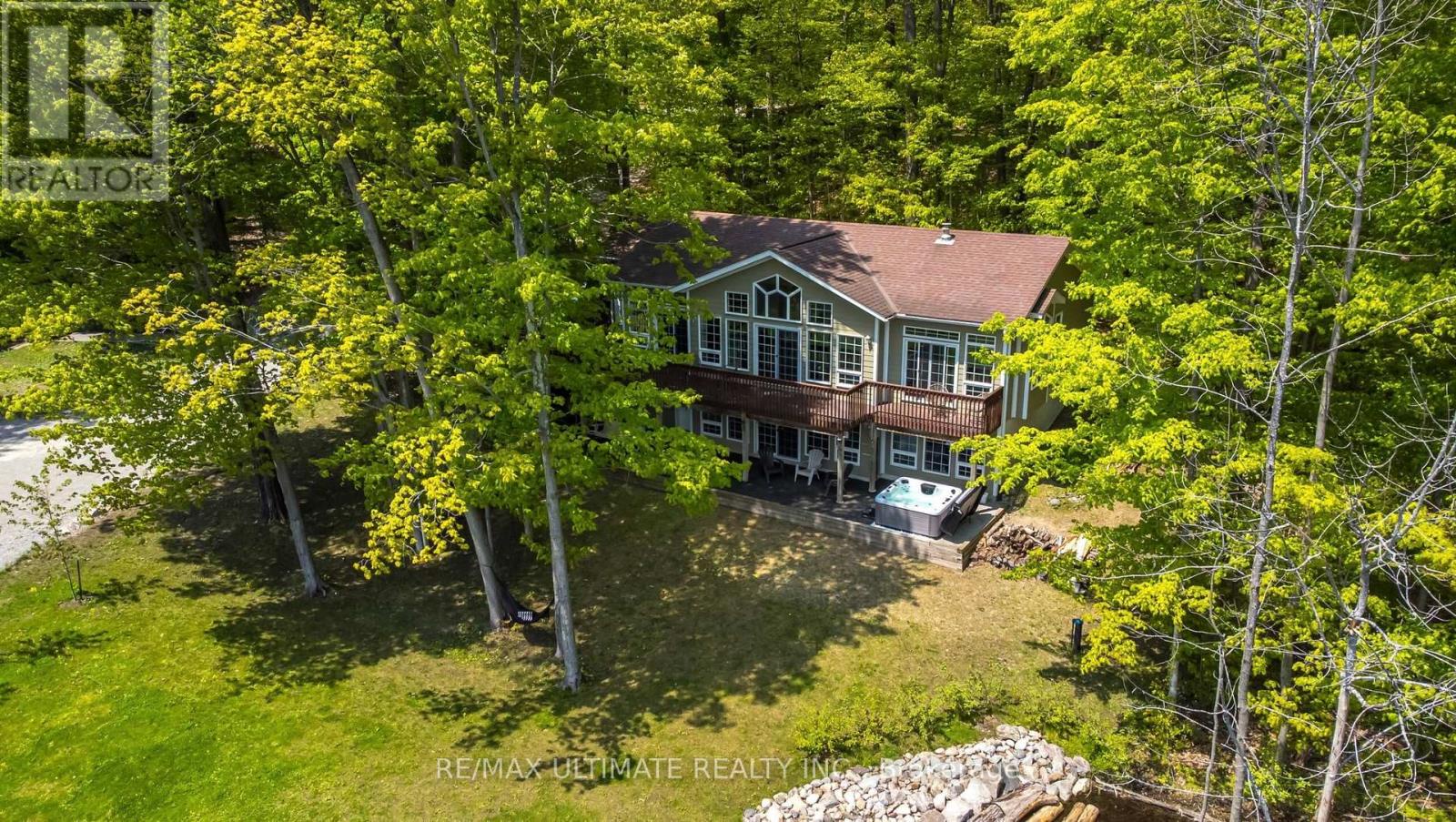 157 Farlain Lake Road W, Tiny, Ontario