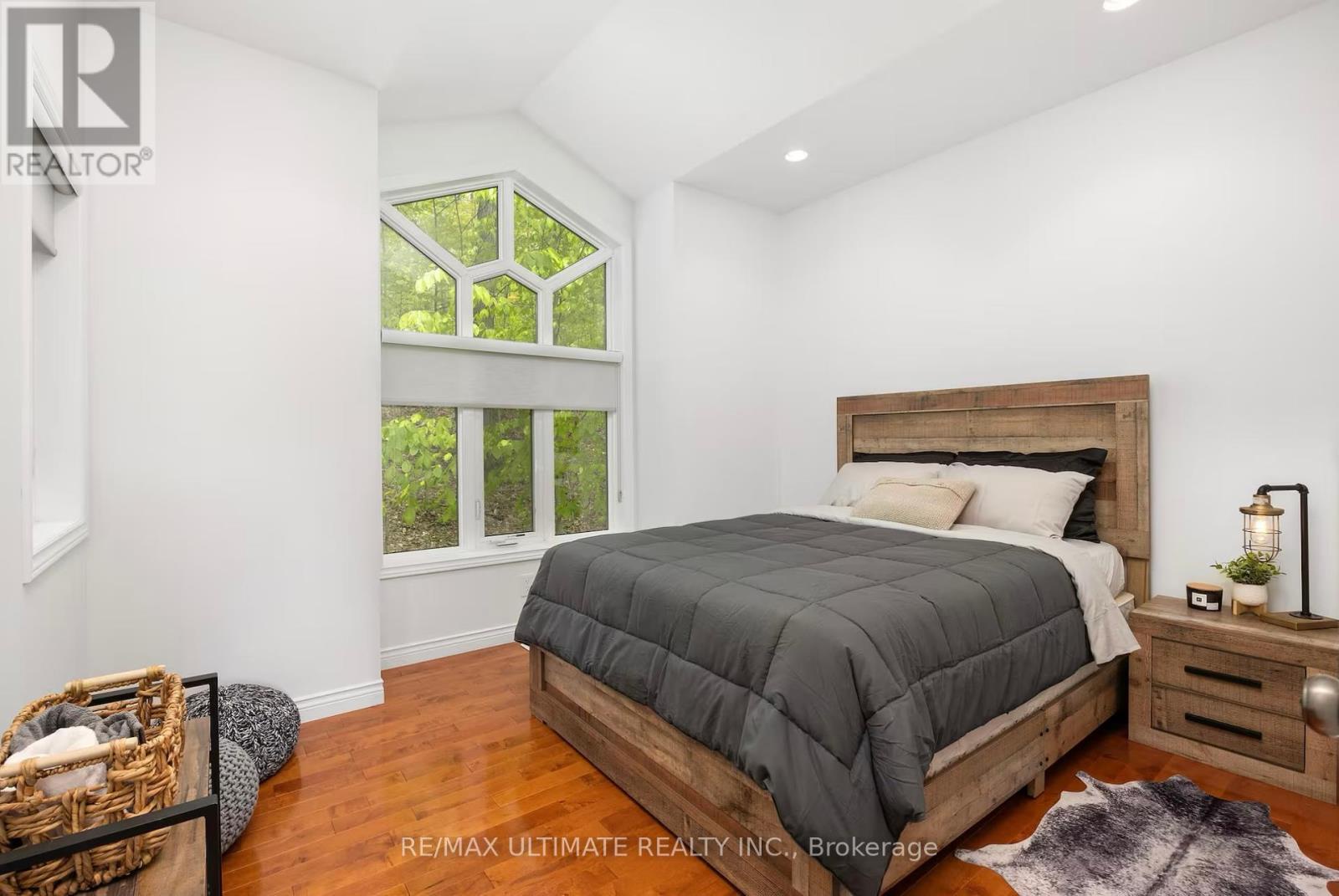 157 Farlain Lake Road W, Tiny, Ontario