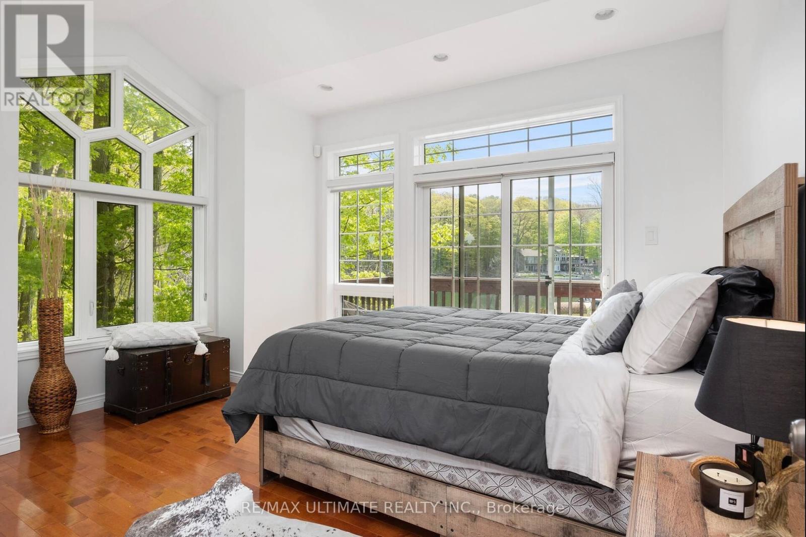 157 Farlain Lake Road W, Tiny, Ontario