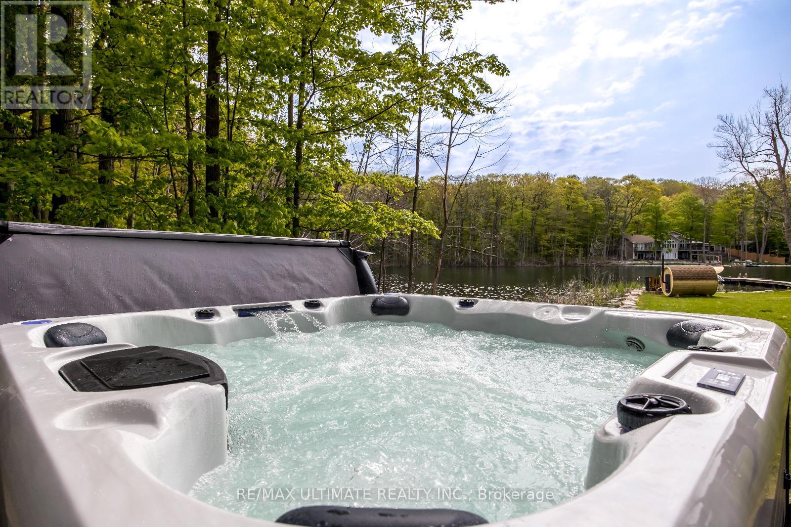 157 Farlain Lake Road W, Tiny, Ontario