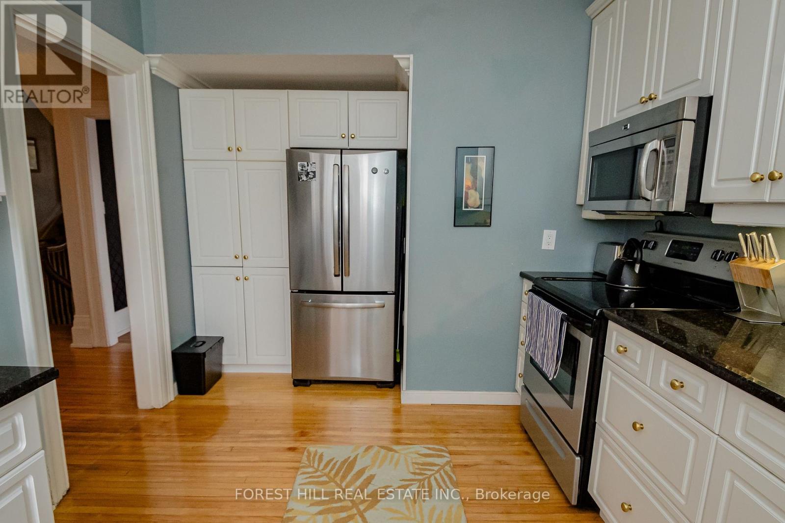 98 Central Avenue, London East (east F), Ontario