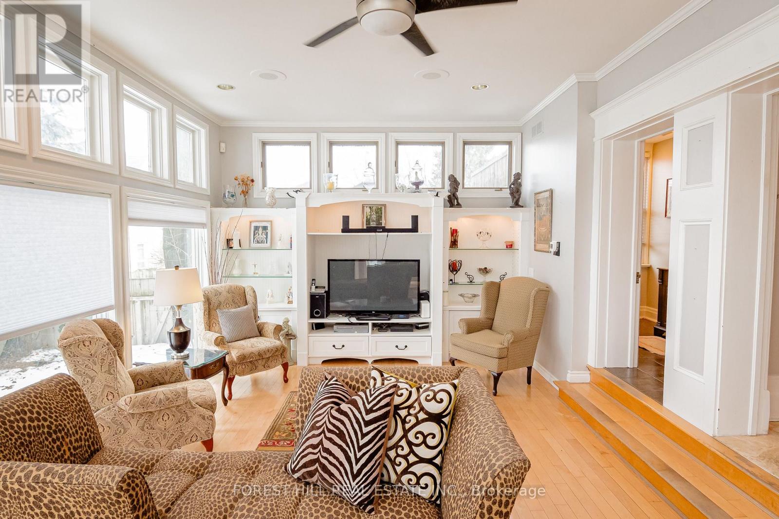 98 Central Avenue, London East (east F), Ontario