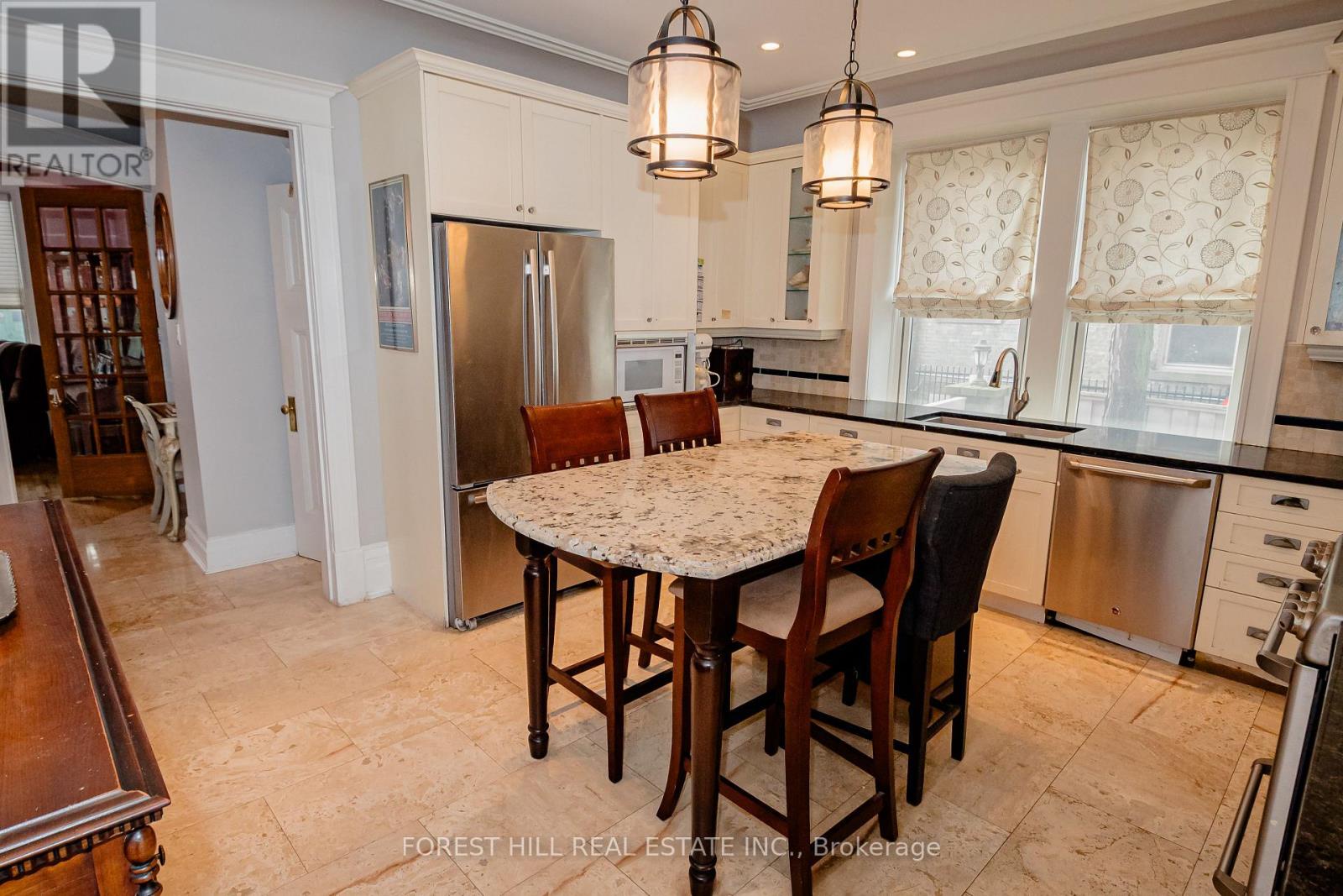 98 Central Avenue, London East (east F), Ontario