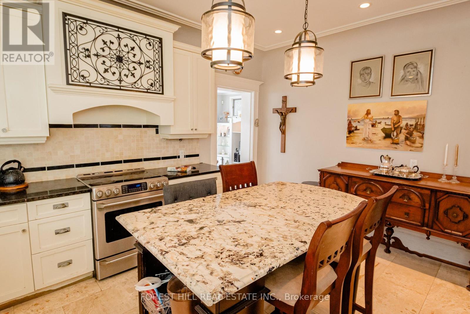 98 Central Avenue, London East (east F), Ontario