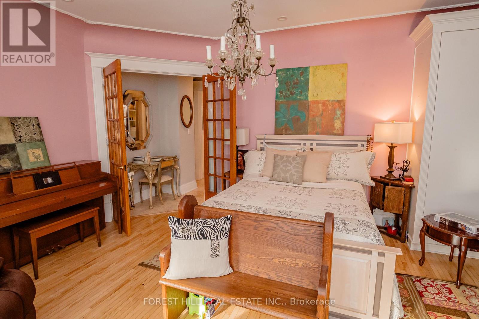 98 Central Avenue, London East (east F), Ontario