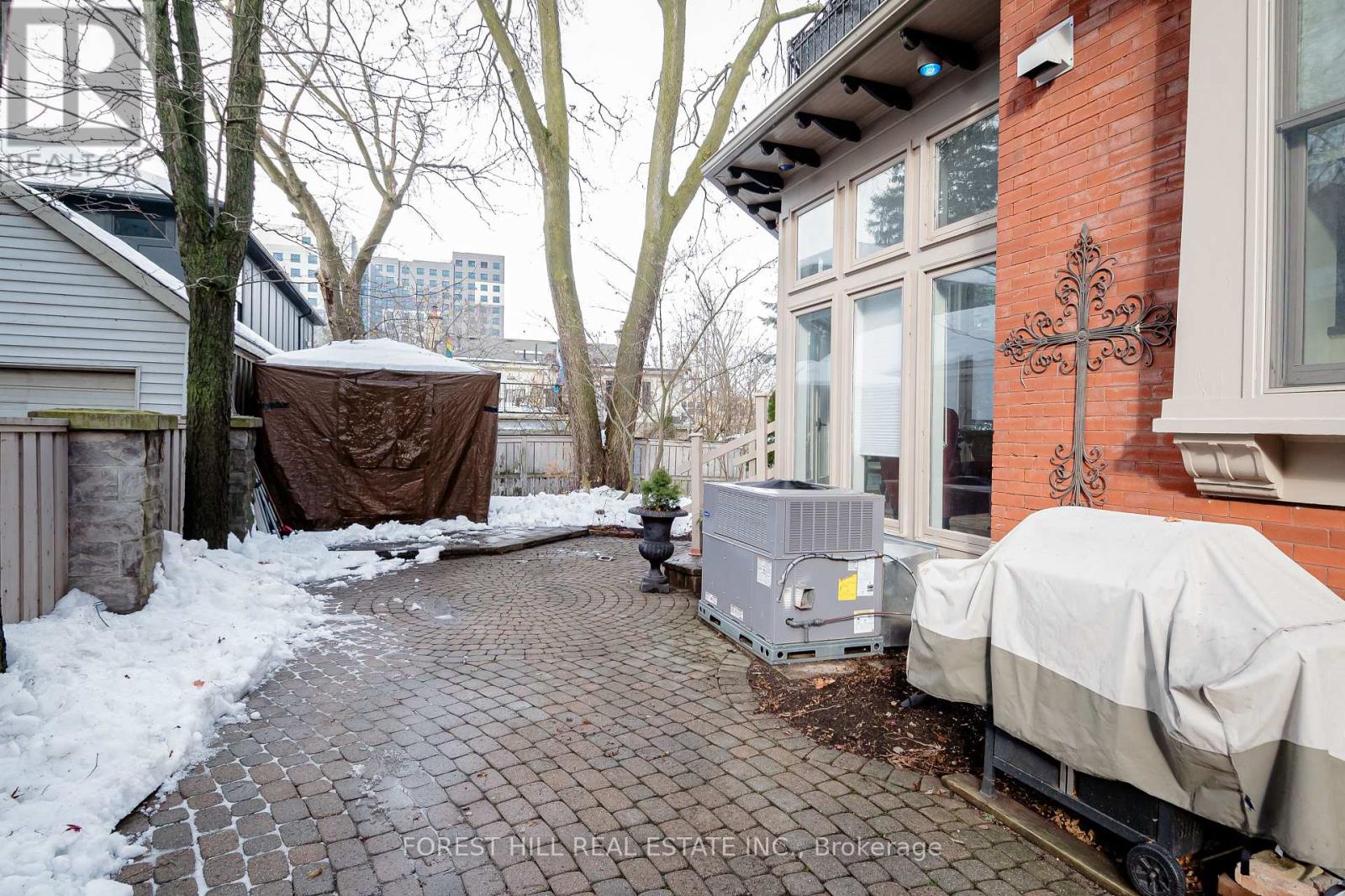 98 Central Avenue, London East (east F), Ontario