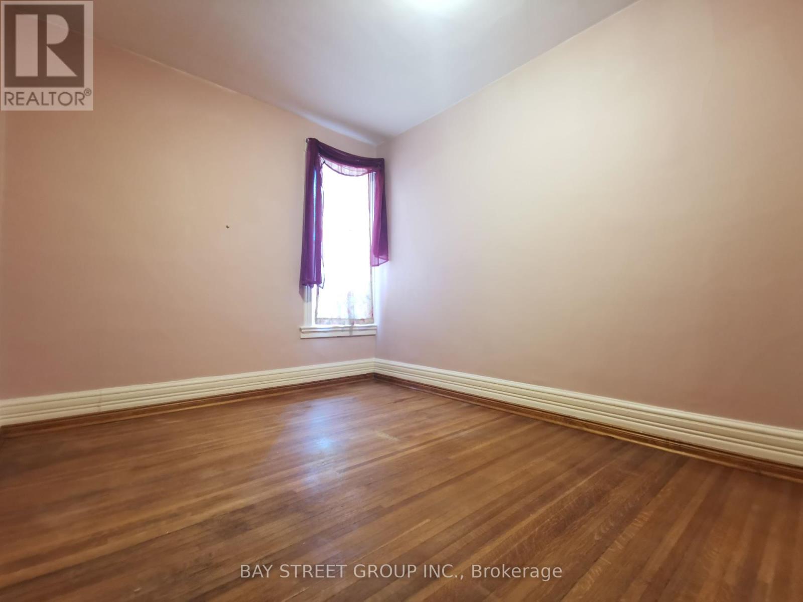 35 Borden Street, Toronto (university), Ontario