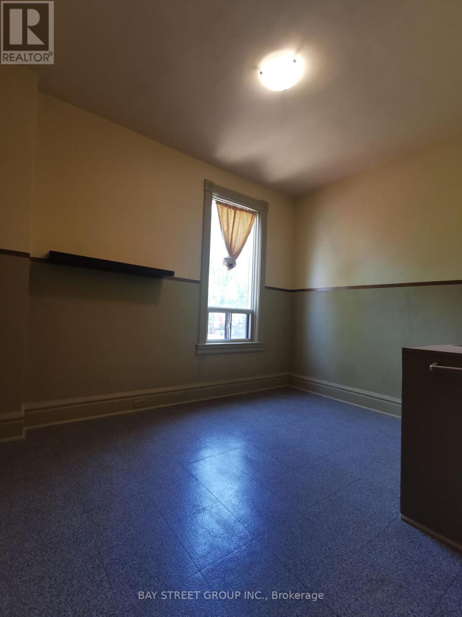 35 Borden Street, Toronto (university), Ontario