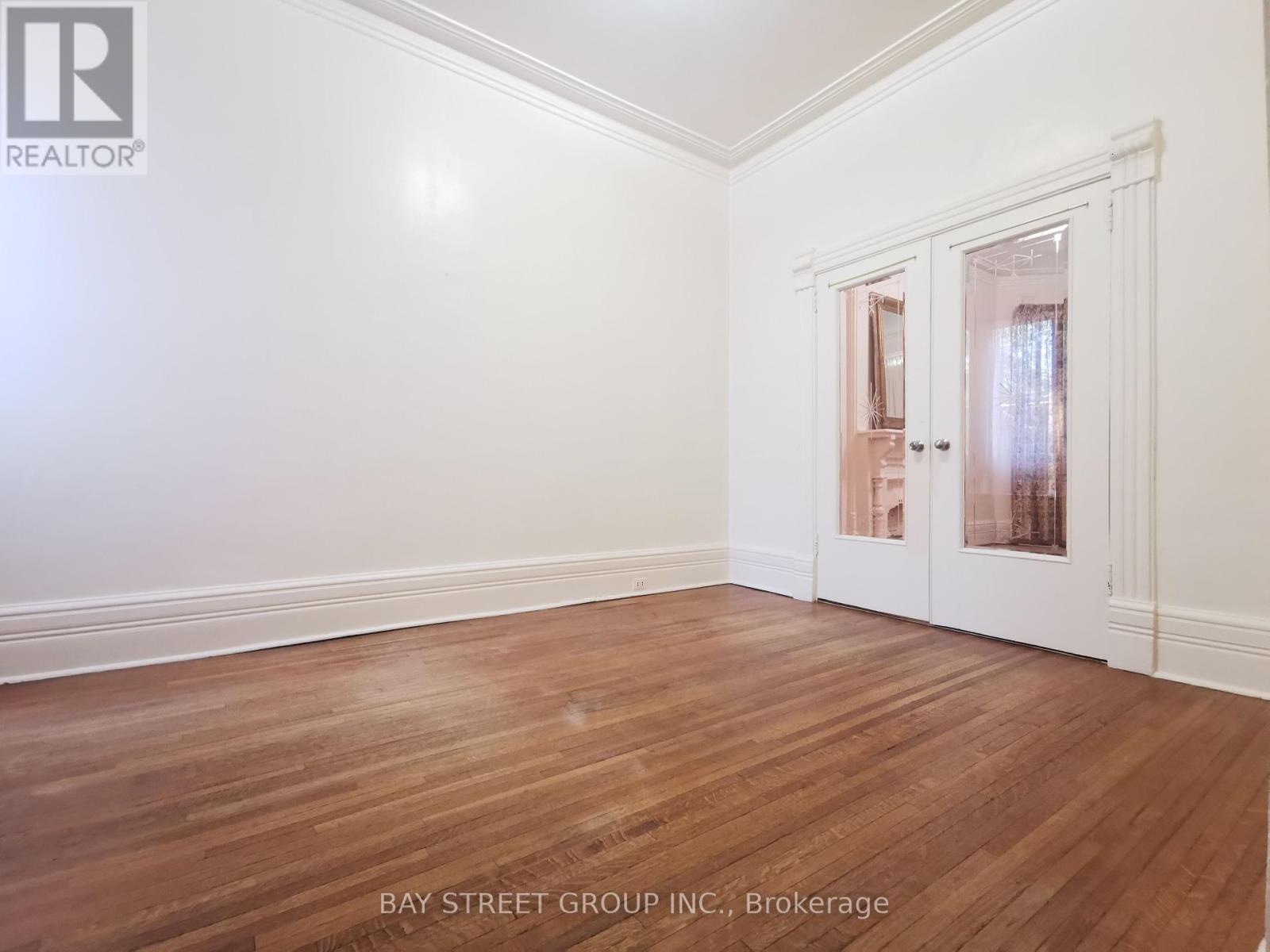 35 Borden Street, Toronto (university), Ontario