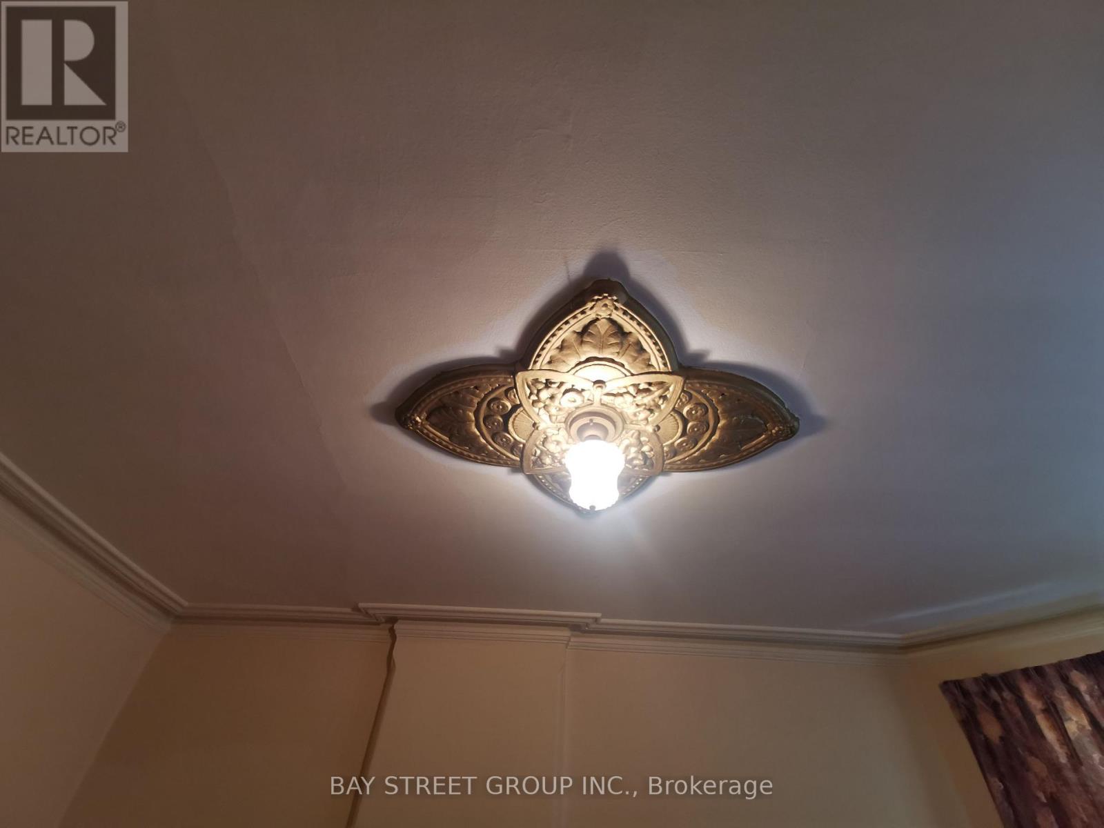 35 Borden Street, Toronto (university), Ontario