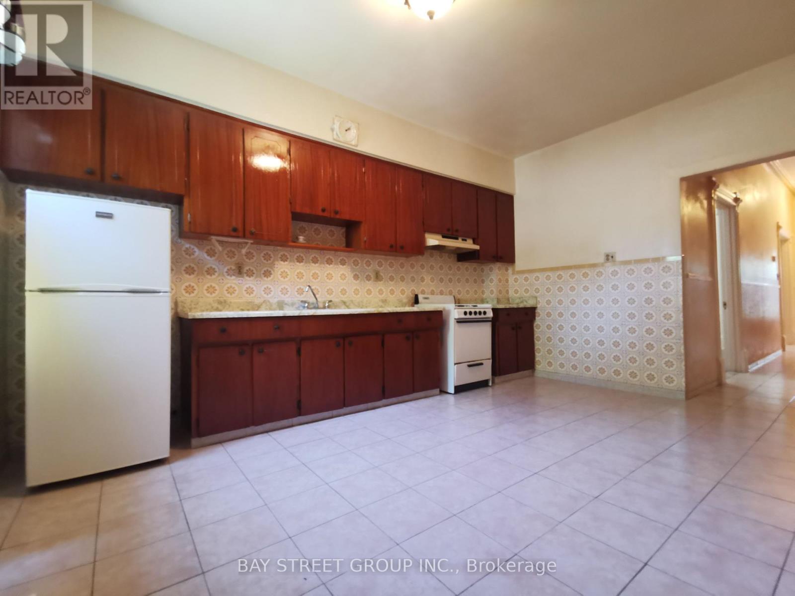 35 Borden Street, Toronto (university), Ontario